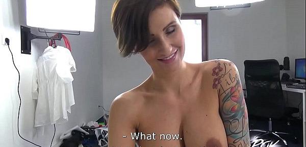  Alternative Tattooed Bitch Has Her Hairy Snatch Filled